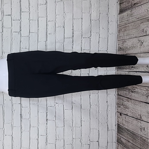 J Crew Low-Rise Minnie Fitted Skinny Crop Ankle Pant in Black